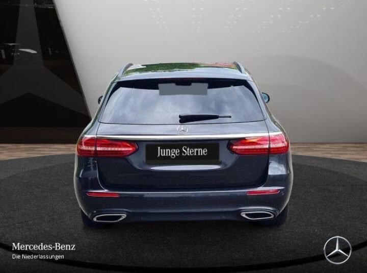 Mercedes Classe E 220 D 4M T 194Ch Avantgarde +SD + AHK + RFK + Garantie