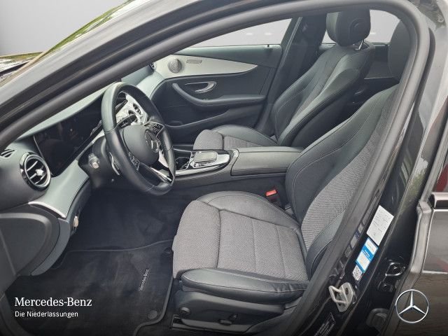 Mercedes Classe E 220 D 4M T 194Ch Avantgarde +SD + AHK + RFK + Garantie