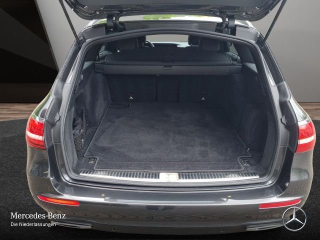 Mercedes Classe E 220 D 4M T 194Ch Avantgarde +SD + AHK + RFK + Garantie