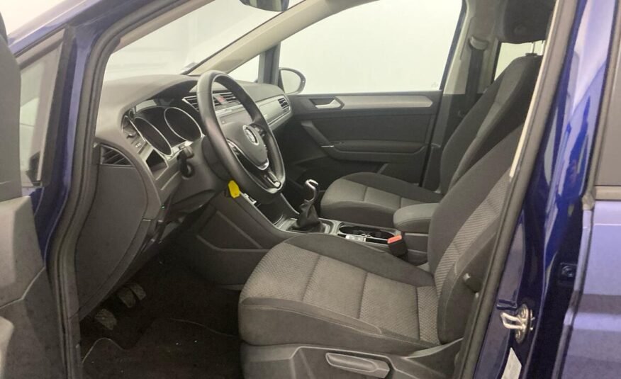 Volkswagen Touran Lounge Business 2.0 TDI 150 7 places