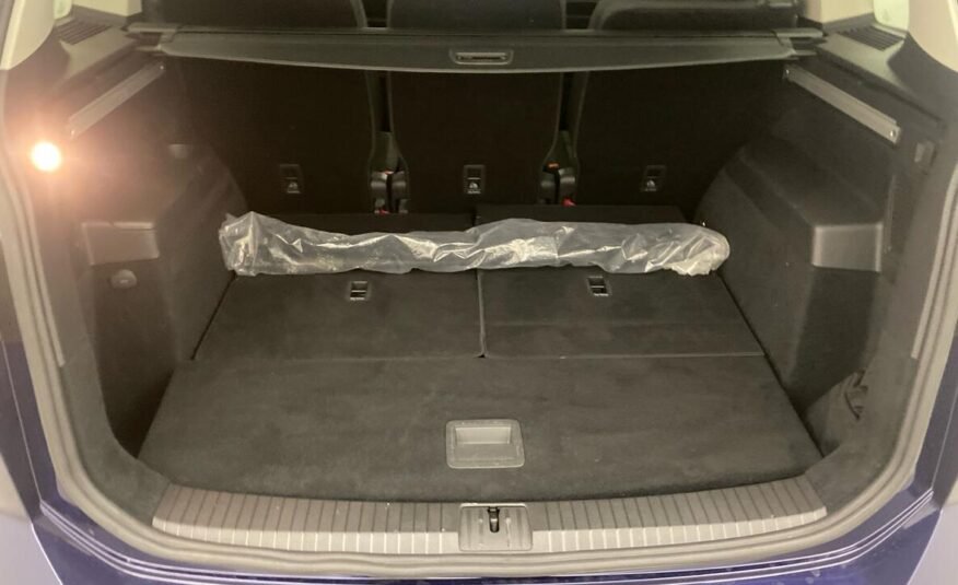 Volkswagen Touran Lounge Business 2.0 TDI 150 7 places