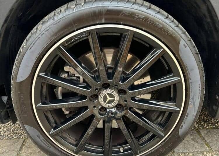 Mercedes GLB 220d 4MATIC 190 CV AMG LINE